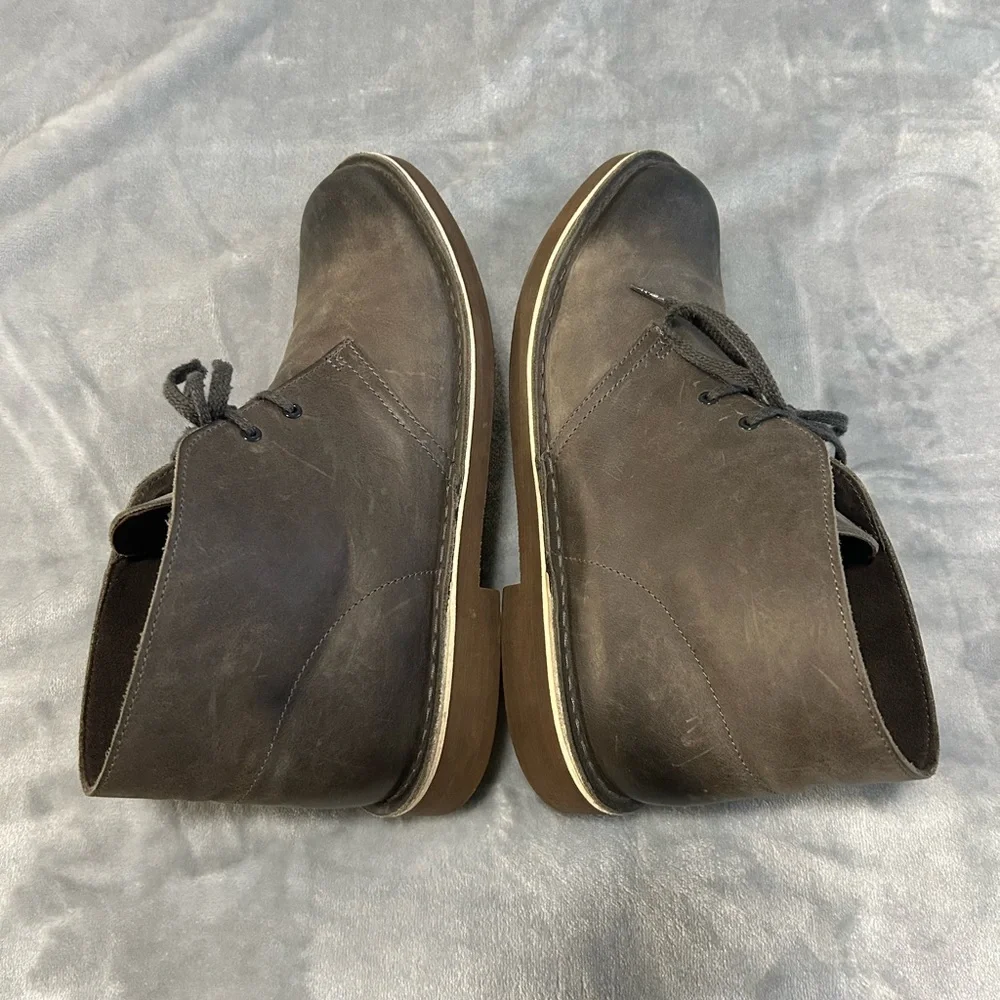 Clarks Gray Chukka Boots - Picture 3 of 7